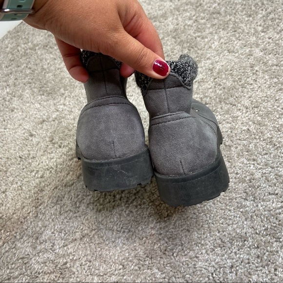 Gray booties size 8.5 - Picture 5 of 6